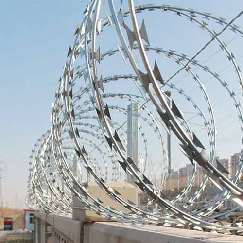 Hot Dipped Galvanized Concertina Wire Razor Barbed Wire Anti Climb Razor Wire